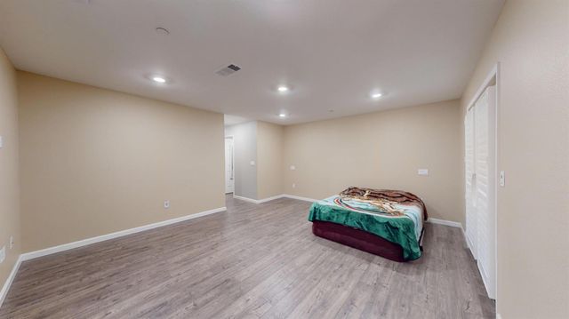 209 Crater Ave, Modesto, CA 95351