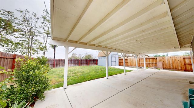 209 Crater Ave, Modesto, CA 95351