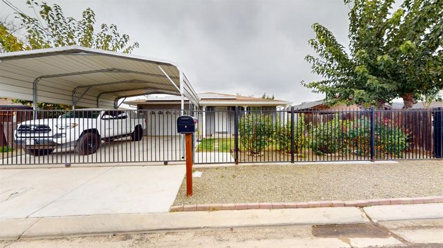 209 Crater Ave, Modesto, CA 95351