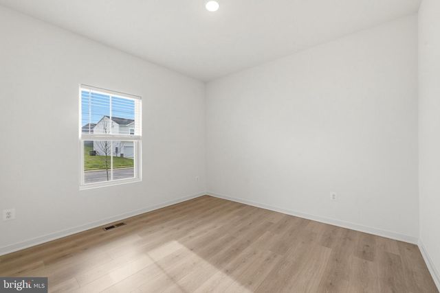 26 REFORMATION DR, Martinsburg, WV 25405