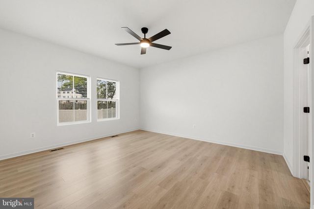 26 REFORMATION DR, Martinsburg, WV 25405