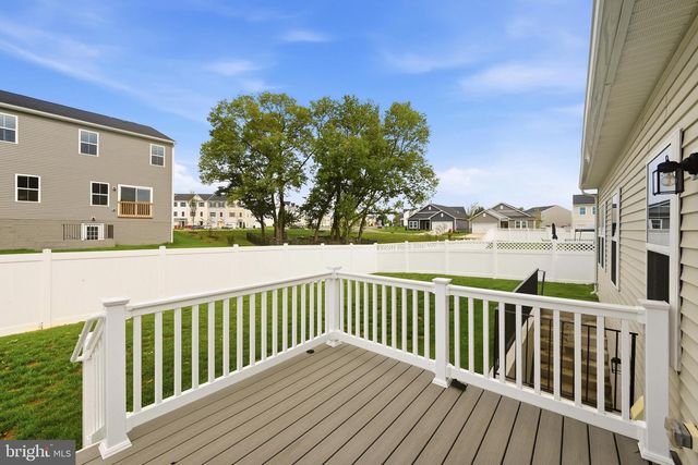 26 REFORMATION DR, Martinsburg, WV 25405
