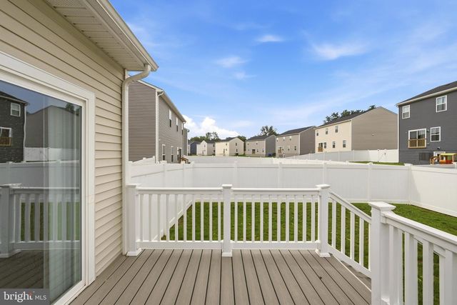 26 REFORMATION DR, Martinsburg, WV 25405