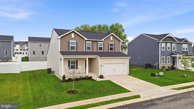 26 REFORMATION DR, Martinsburg, WV 25405