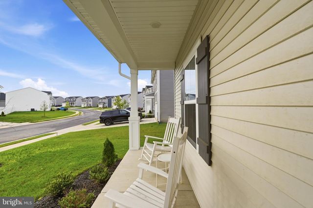 26 REFORMATION DR, Martinsburg, WV 25405