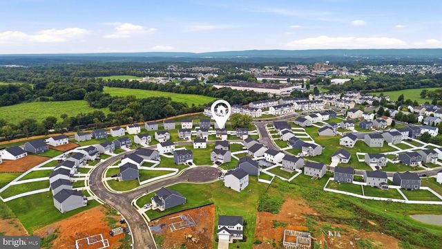 26 REFORMATION DR, Martinsburg, WV 25405