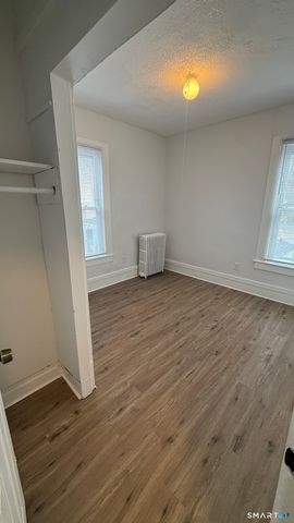 29 Lincoln Place, Bristol, CT 06010