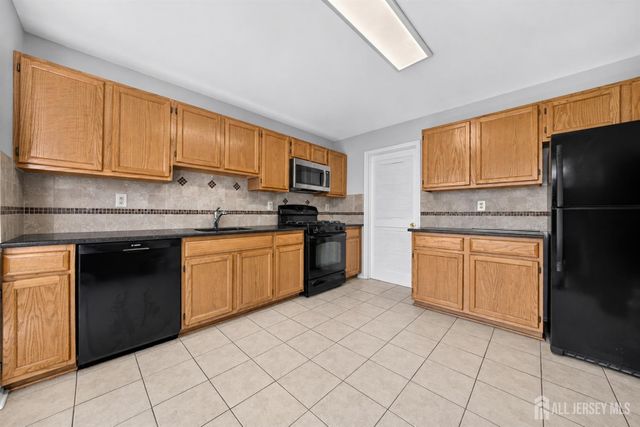 216 Copeley Way, North Brunswick, NJ 08902