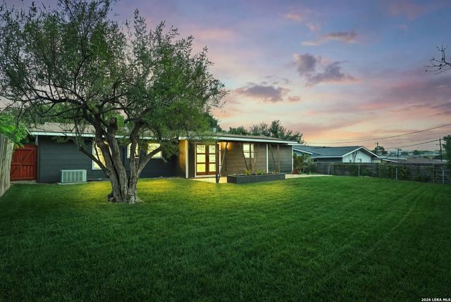 315 Stockton Dr, San Antonio, TX 78216