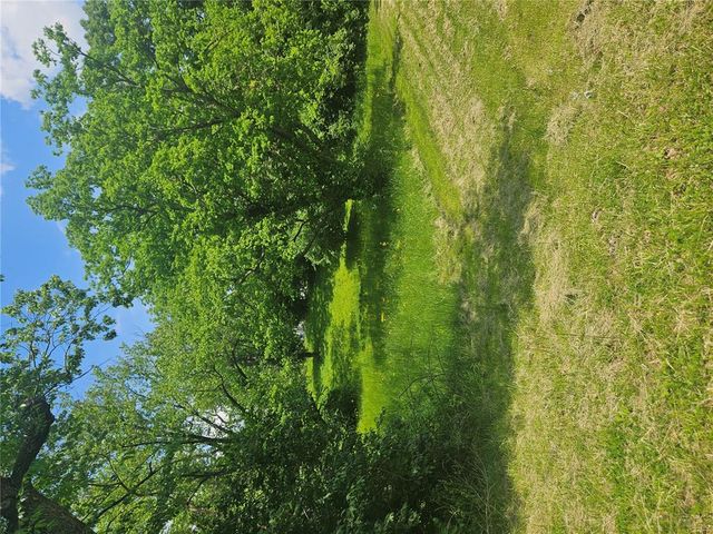 300 N Combs Avenue, Collinsville, IL 62234