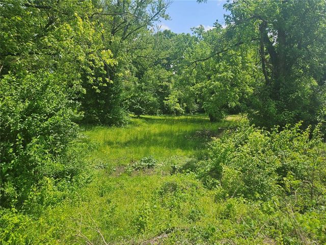 300 N Combs Avenue, Collinsville, IL 62234