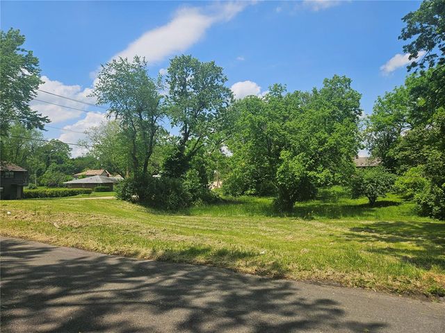 300 N Combs Avenue, Collinsville, IL 62234