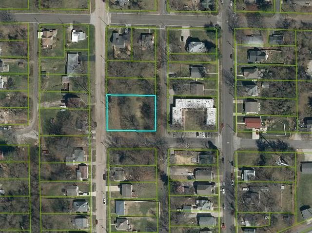 300 N Combs Avenue, Collinsville, IL 62234