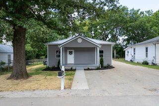 712 N Greenwood Ext, Lebanon, TN 37087