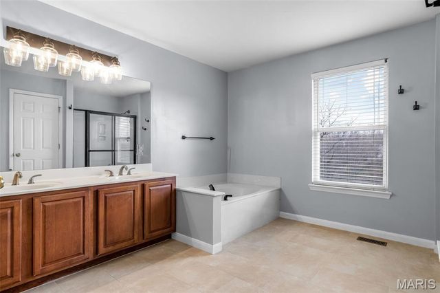 17635 Westhampton Woods Drive, Wildwood, MO 63005