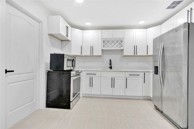 1701 E BAY STREET, Winter Garden, FL 34787