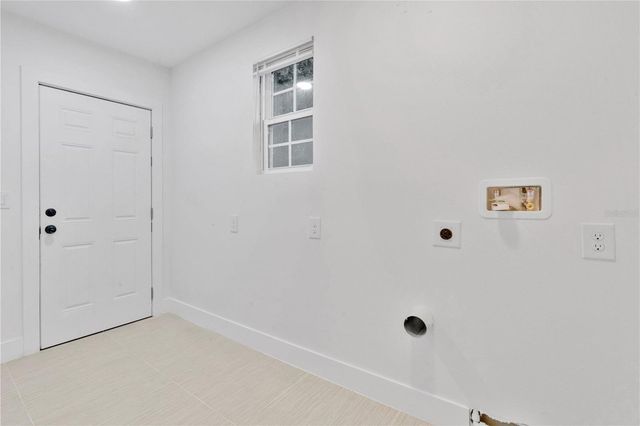 1701 E BAY STREET, Winter Garden, FL 34787