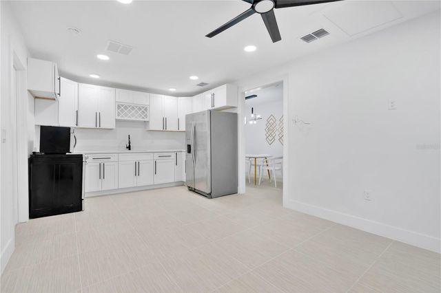 1701 E BAY STREET, Winter Garden, FL 34787