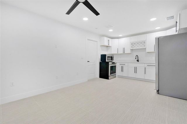 1701 E BAY STREET, Winter Garden, FL 34787