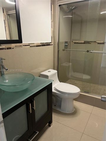 18601 NE 14th Ave 411, Miami, FL 33179