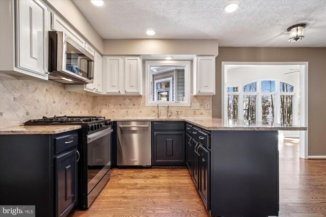 4623 UNIVERSITY DR, Fairfax, VA 22030