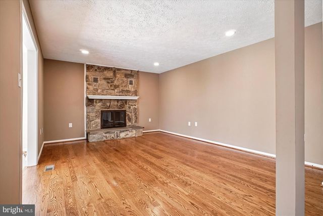 4623 UNIVERSITY DR, Fairfax, VA 22030