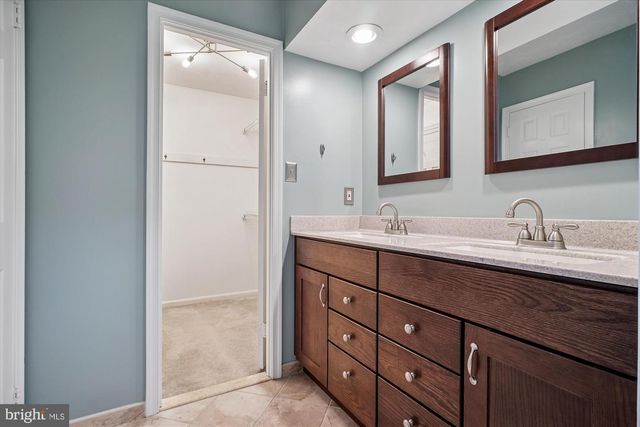 4623 UNIVERSITY DR, Fairfax, VA 22030