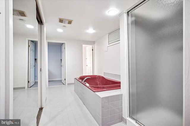 4623 UNIVERSITY DR, Fairfax, VA 22030