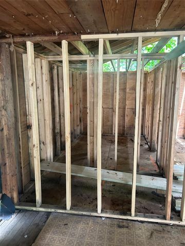 7014 De Priest Street, Houston, TX 77091