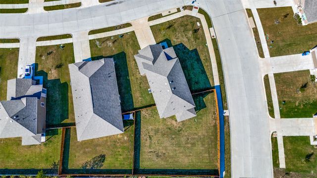 400 Livingston Drive, Desoto, TX 75115