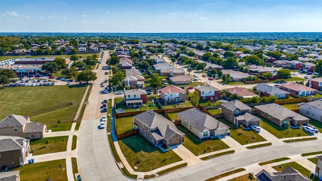 400 Livingston Drive, Desoto, TX 75115