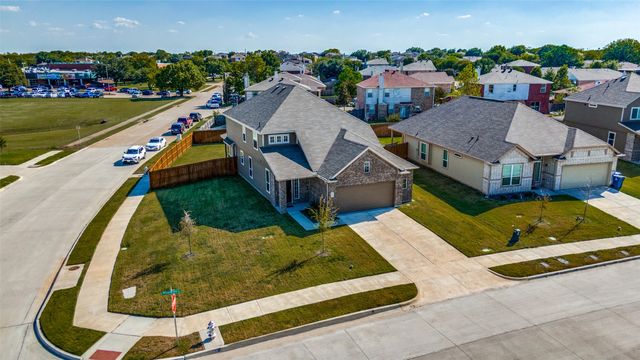 400 Livingston Drive, Desoto, TX 75115