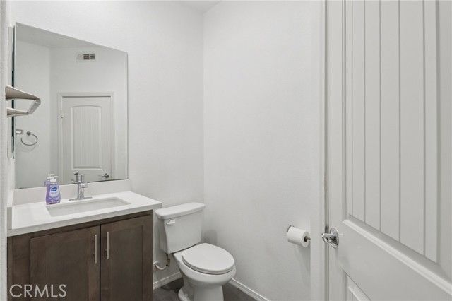 833 S Sumac Lane, Rialto, CA 92376