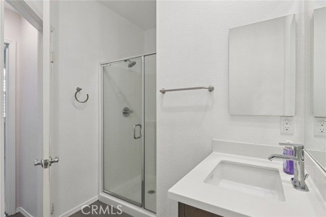 833 S Sumac Lane, Rialto, CA 92376