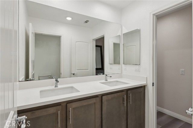 833 S Sumac Lane, Rialto, CA 92376