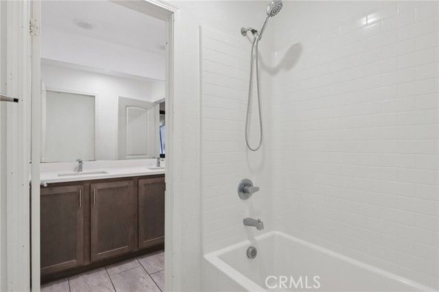 833 S Sumac Lane, Rialto, CA 92376