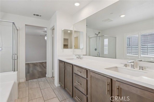 833 S Sumac Lane, Rialto, CA 92376