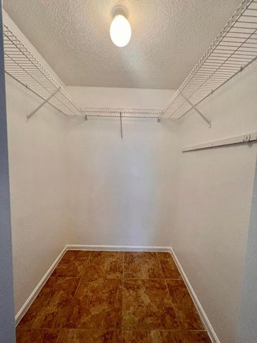 1500 N Congress Avenue B24, West Palm Beach, FL 33401