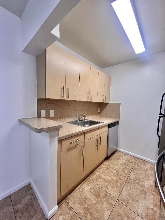 1500 N Congress Avenue B24, West Palm Beach, FL 33401