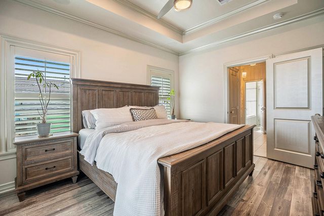 1171 Sailfish Street, Bayou Vista, TX 77563