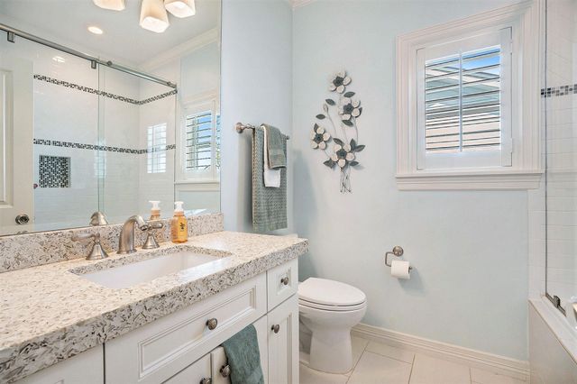 1171 Sailfish Street, Bayou Vista, TX 77563