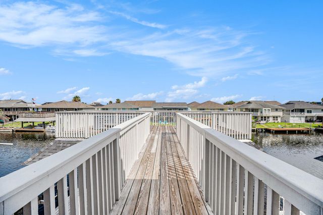 1171 Sailfish Street, Bayou Vista, TX 77563