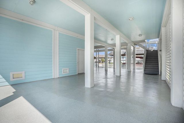 1171 Sailfish Street, Bayou Vista, TX 77563