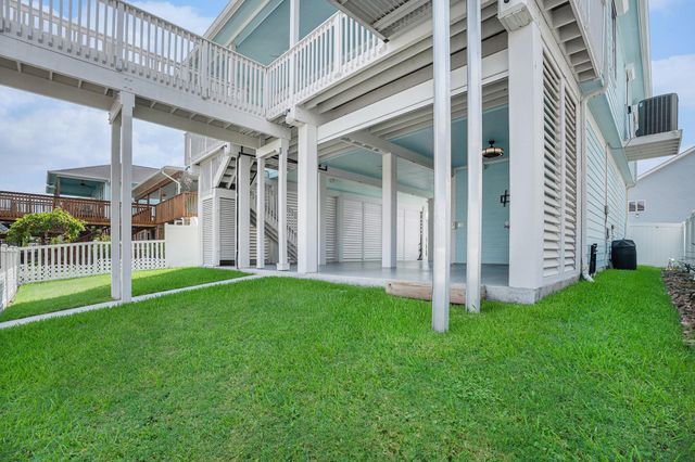 1171 Sailfish Street, Bayou Vista, TX 77563