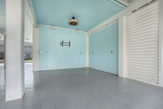 1171 Sailfish Street, Bayou Vista, TX 77563