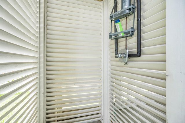 1171 Sailfish Street, Bayou Vista, TX 77563