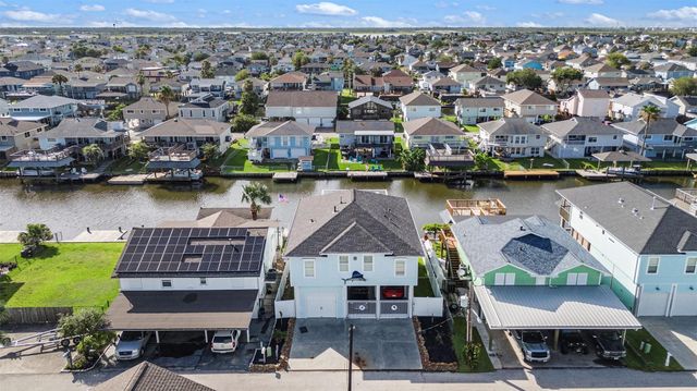 1171 Sailfish Street, Bayou Vista, TX 77563