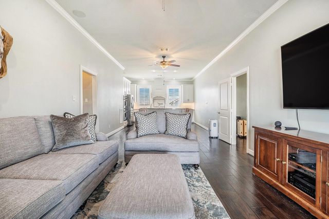 1171 Sailfish Street, Bayou Vista, TX 77563