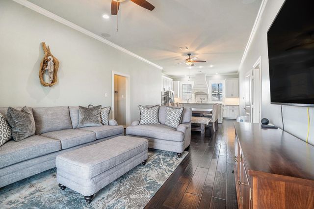 1171 Sailfish Street, Bayou Vista, TX 77563