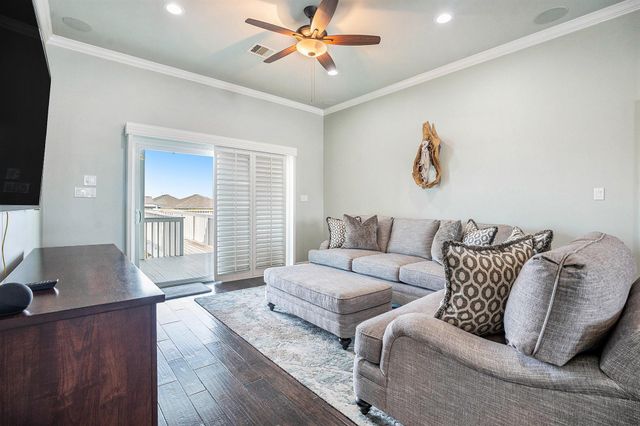 1171 Sailfish Street, Bayou Vista, TX 77563